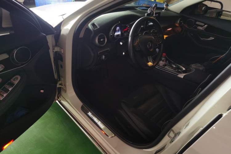 Used Mercedes-Benz C-Class 2015 Facelift C 200 L Driver Seat