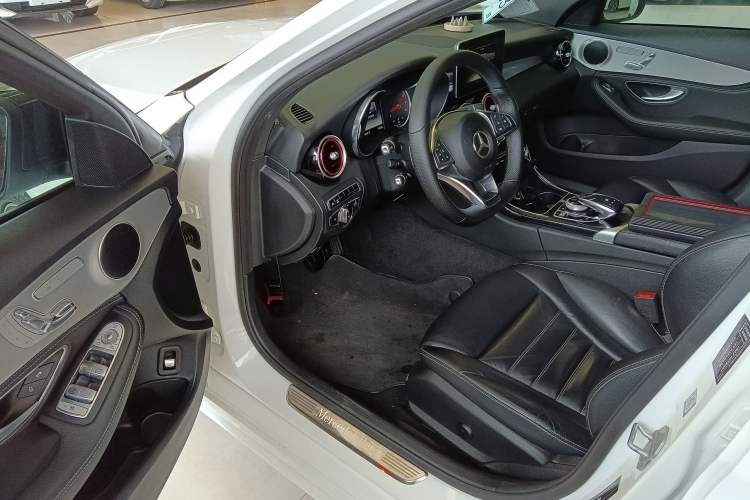 Used Mercedes-Benz C-Class 2015 C 300 Sport Edition Driver Seat