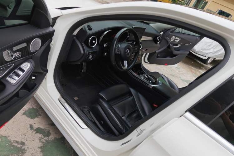Used Mercedes-Benz C-Class 2015 C 300 L Sport Edition Driver Seat