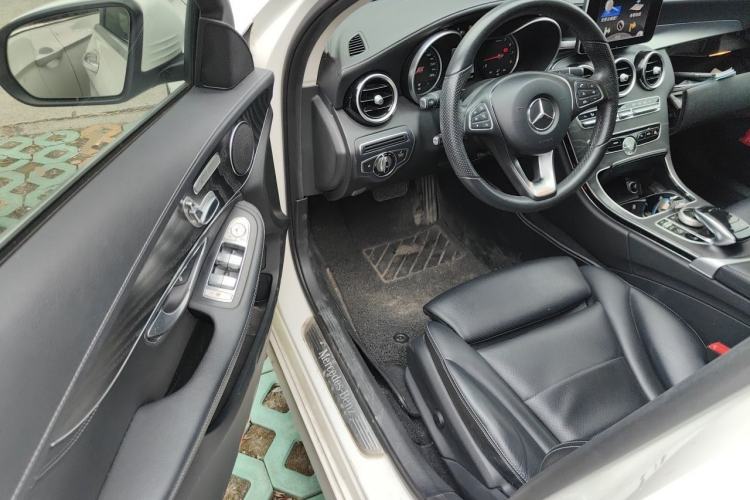 Used Mercedes-Benz C-Class 2015 Revised C 200 L Sport Edition Driver Seat