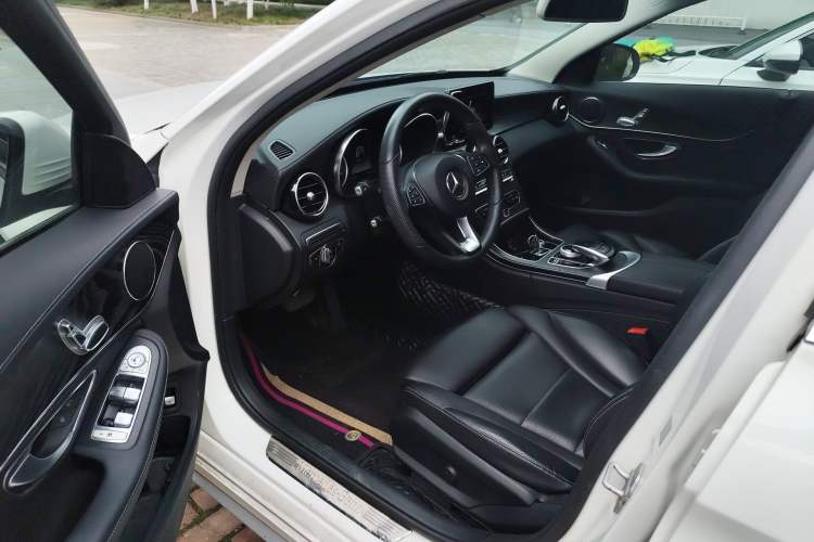 Used Mercedes-Benz C-Class 2015 C 180 L Sport Edition Driver Seat