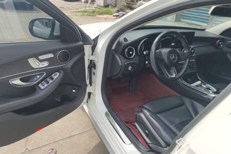 Used Mercedes-Benz C-Class 2015 C 200 L 4MATIC Sport Edition Driver Seat