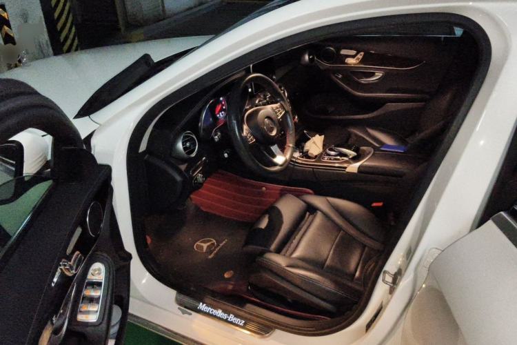 Used Mercedes-Benz C-Class 2015 C 200 L Driver Seat