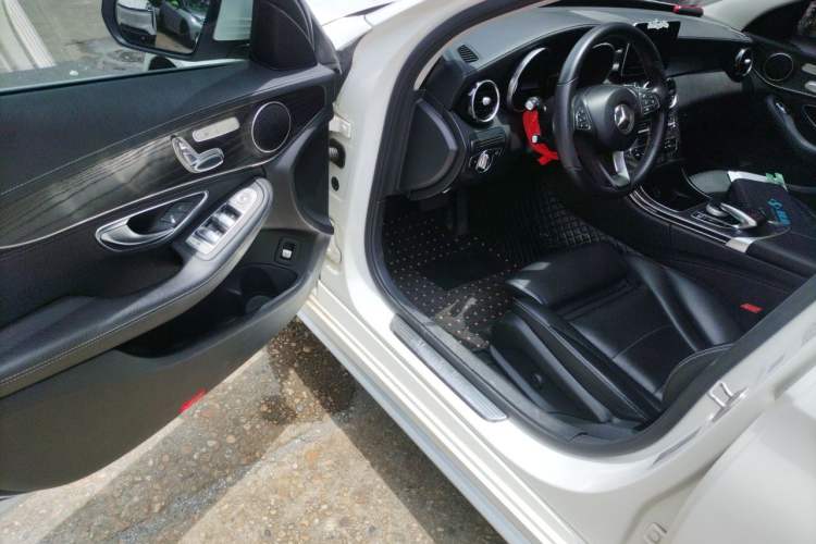 Used Mercedes-Benz C-Class 2015 Revised C 200 L Sport Edition Driver Seat