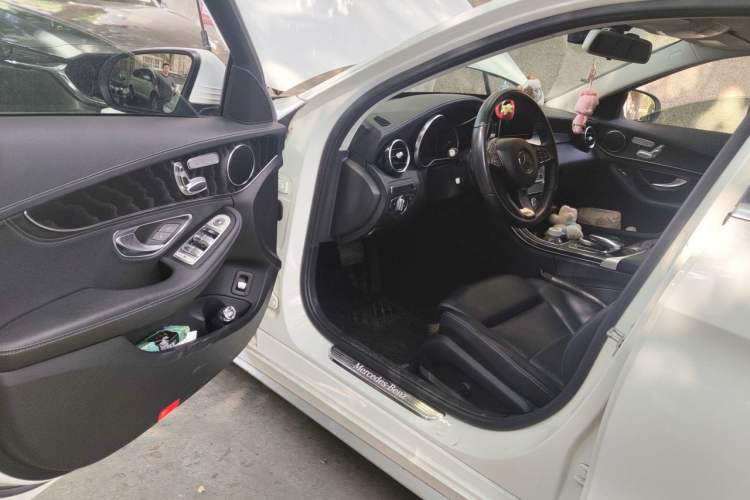 Used Mercedes-Benz C-Class 2015 Revised C 200 L Sport Edition Driver Seat