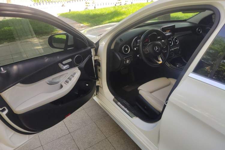 Used Mercedes-Benz C-Class 2015 C 200 L Sport Edition Driver Seat