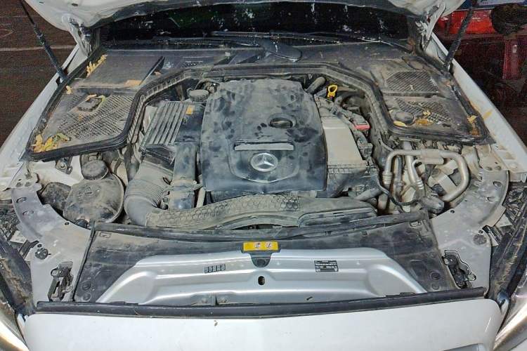 Used Mercedes-Benz C-Class 2015 C 200 L Sport Edition Engine Bay