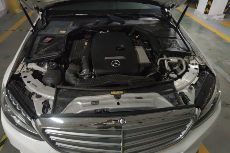 Used Mercedes-Benz C-Class 2015 C 200 L Engine Bay