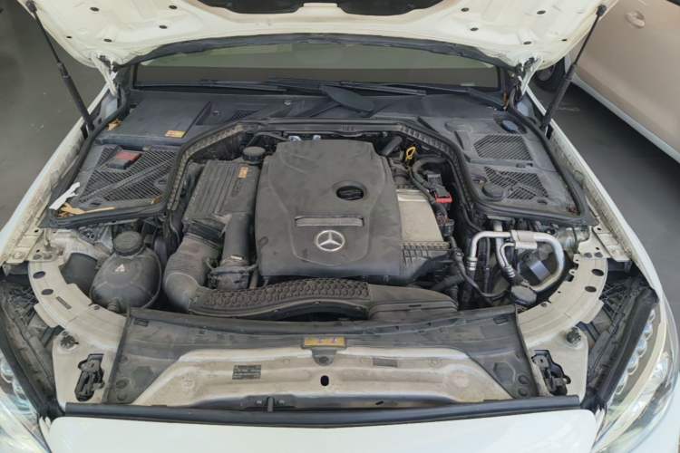 Used Mercedes-Benz C-Class 2015 C 200 L Sport Edition Engine Bay