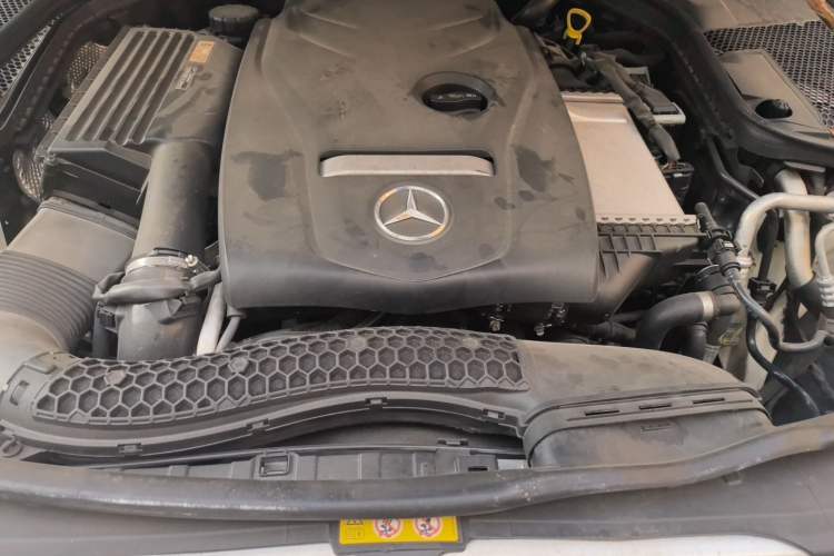Used Mercedes-Benz C-Class 2015 C 200 station wagon Engine Bay
