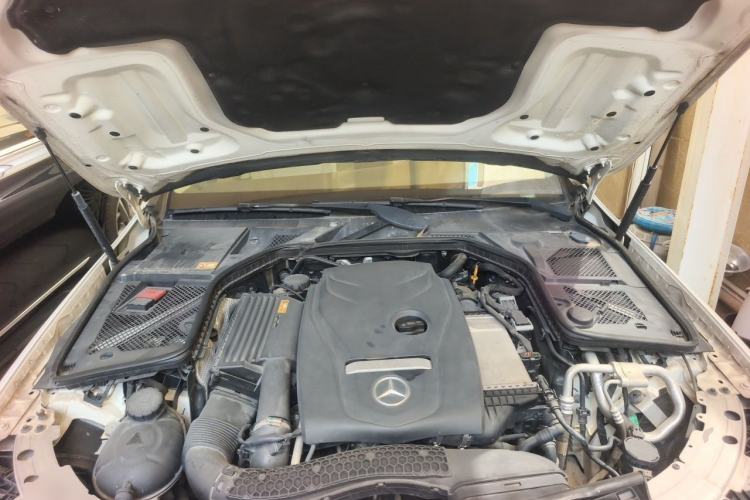 Used Mercedes-Benz C-Class 2015 Facelift C 200 L Engine Bay