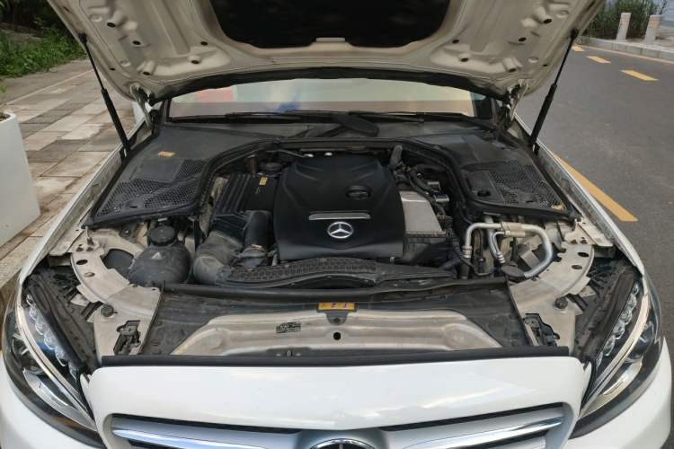 Used Mercedes-Benz C-Class 2015 Revised C 200 L Sport Edition Engine Bay