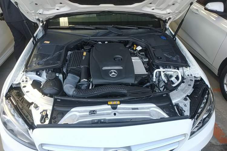 Used Mercedes-Benz C-Class 2015 C 200 L 4MATIC Sport Edition Engine Bay