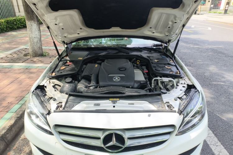 Used Mercedes-Benz C-Class 2015 C 200 L Sport Edition Engine Bay