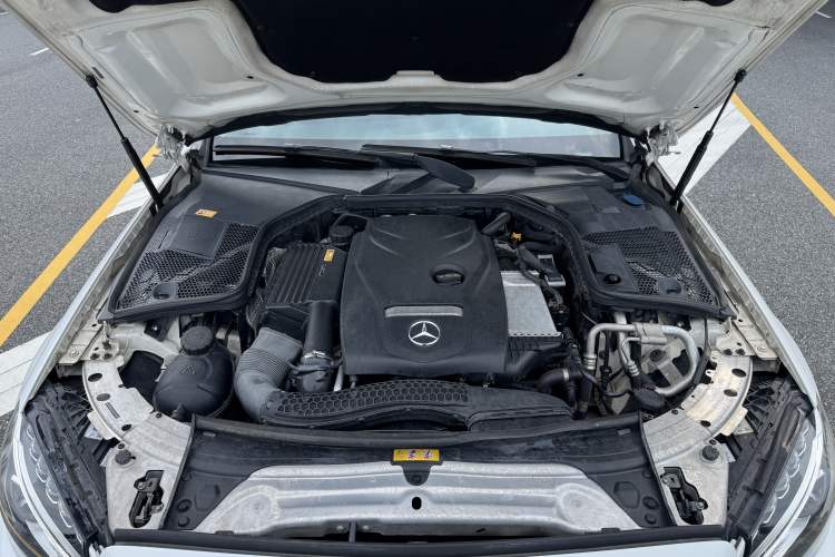 Used Mercedes-Benz C-Class 2015 C 200 station wagon Engine Bay