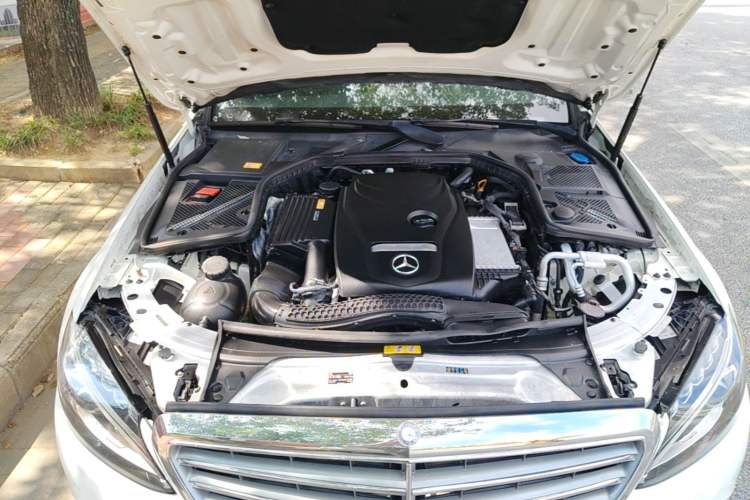 Used Mercedes-Benz C-Class 2015 Facelift C 200 L Engine Bay