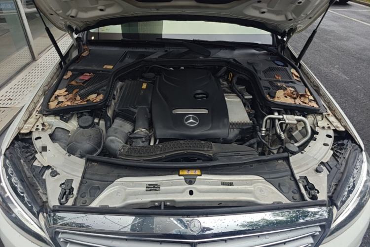 Used Mercedes-Benz C-Class 2015 C 200 L Engine Bay