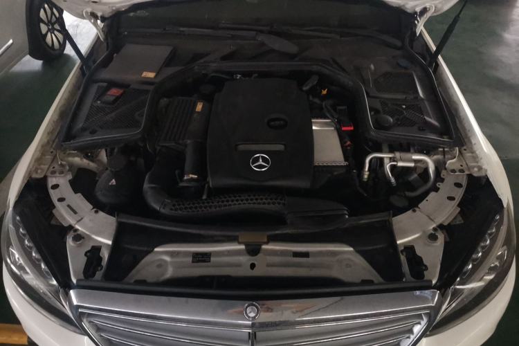 Used Mercedes-Benz C-Class 2015 C 200 L Engine Bay