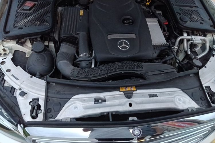 Used Mercedes-Benz C-Class 2015 C 200 L Engine Bay