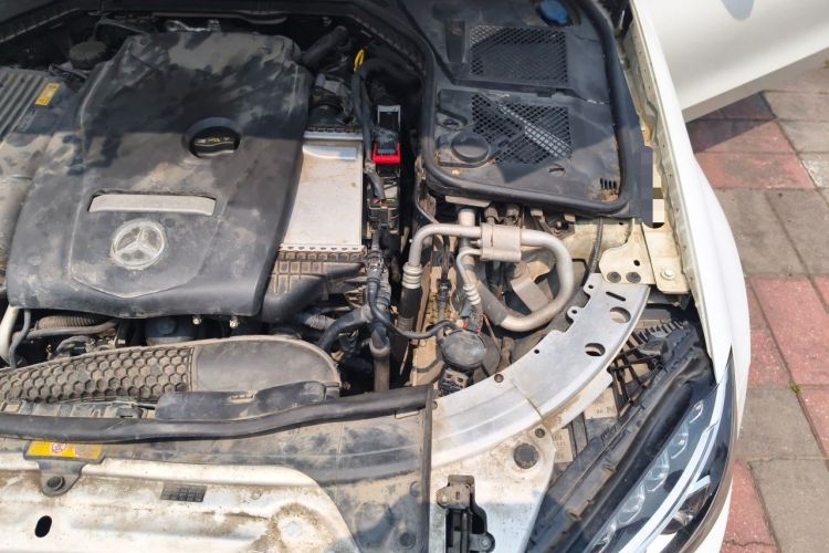 Used Mercedes-Benz C-Class 2015 C 200 L Sport Edition Engine Bay Left