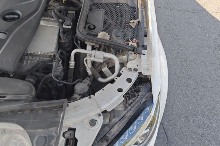 Used Mercedes-Benz C-Class 2015 Revised C 200 L Sport Edition Engine Bay Left