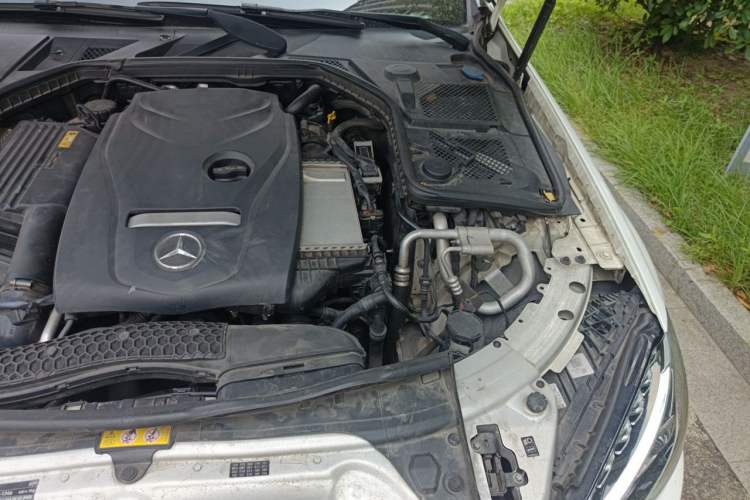 Used Mercedes-Benz C-Class 2015 C 200 Sport Edition 4MATIC Engine Bay Left