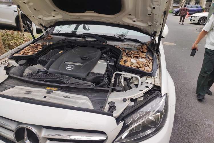 Used Mercedes-Benz C-Class 2015 Revised C 200 L Sport Edition Engine Bay Left
