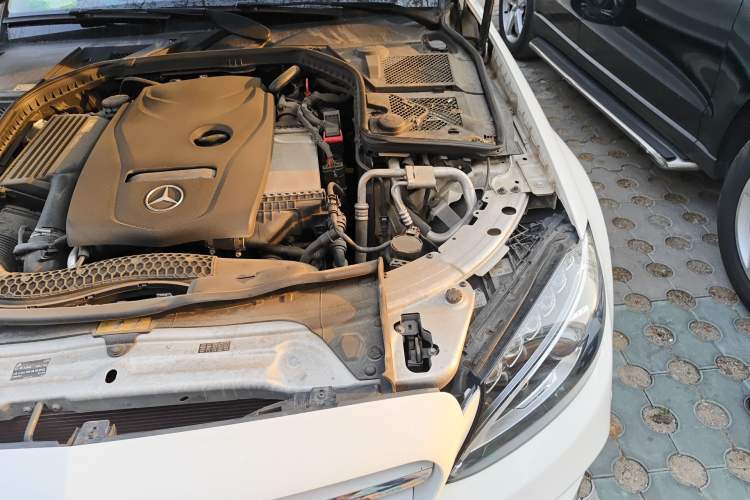 Used Mercedes-Benz C-Class 2015 C 180 L Sport Edition Engine Bay Left