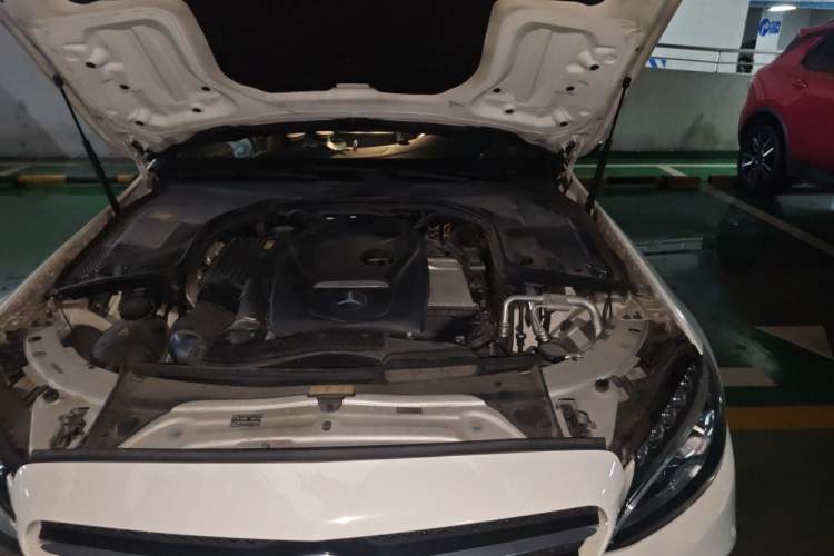 Used Mercedes-Benz C-Class 2015 C 200 Sport Edition Engine Bay Left