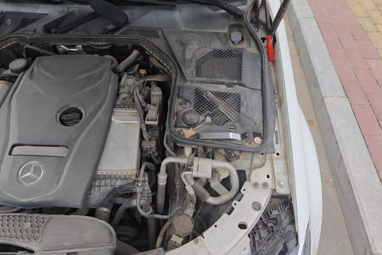 Used Mercedes-Benz C-Class 2015 C 200 Sport Edition Engine Bay Left