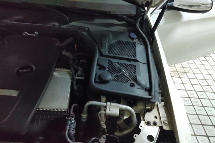 Used Mercedes-Benz C-Class 2015 Restyled C 180 L Sport Edition Engine Bay Left
