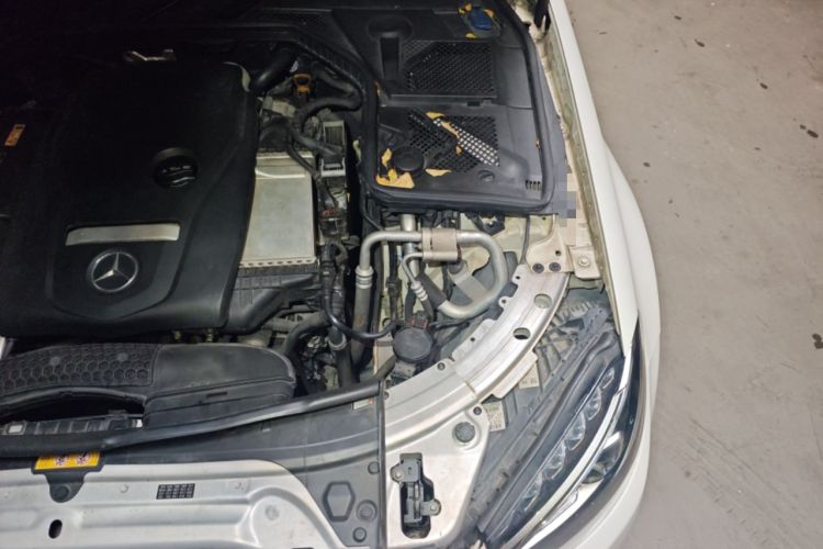 Used Mercedes-Benz C-Class 2015 Facelift C 200 L Engine Bay Left