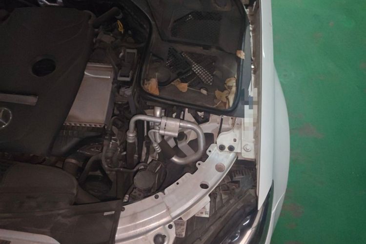 Used Mercedes-Benz C-Class 2015 Revised C 200 L Sport Edition Engine Bay Left