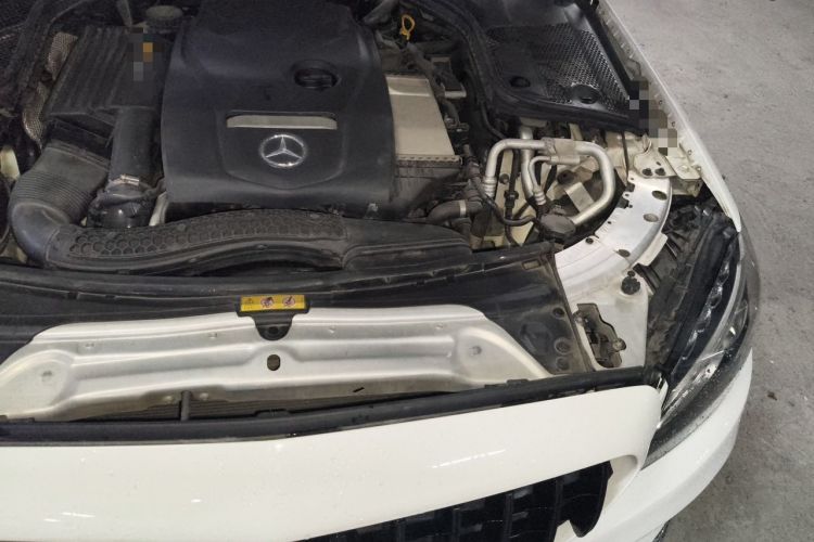 Used Mercedes-Benz C-Class 2015 C 200 station wagon Engine Bay Left