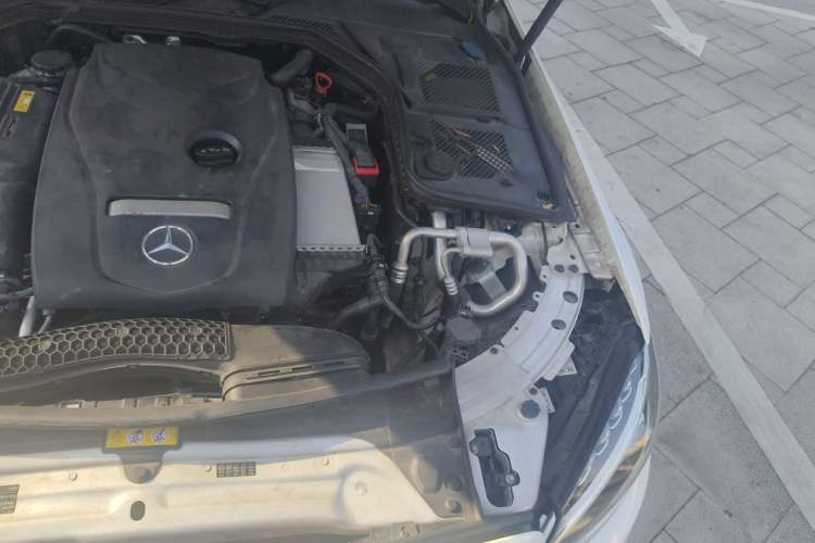 Used Mercedes-Benz C-Class 2015 C 180 L Sport Edition Engine Bay Left