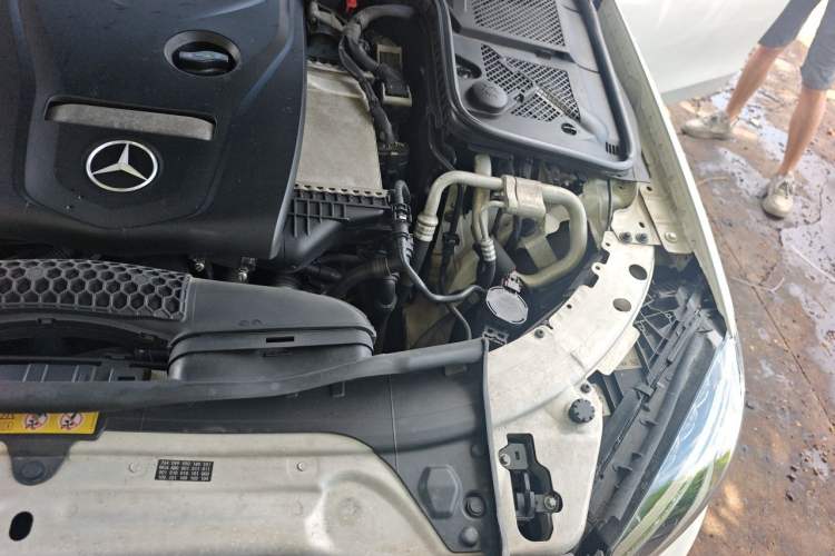 Used Mercedes-Benz C-Class 2015 C 180 L Sport Edition Engine Bay Left