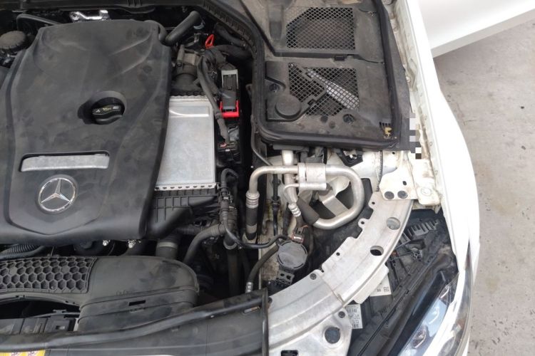 Used Mercedes-Benz C-Class 2015 C 180 L Engine Bay Left
