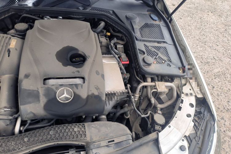 Used Mercedes-Benz C-Class 2015 C 200 L Engine Bay Left