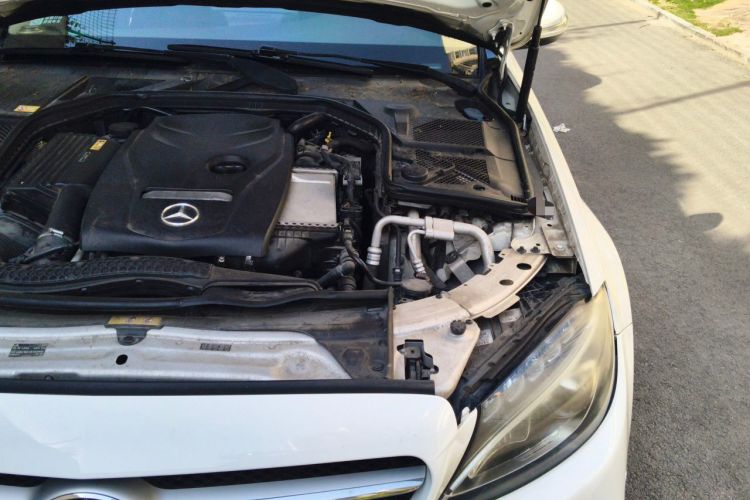 Used Mercedes-Benz C-Class 2015 C 200 L Engine Bay Left