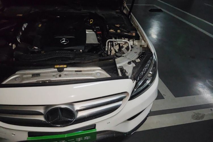 Used Mercedes-Benz C-Class 2015 C 200 L Sport Edition Engine Bay Left