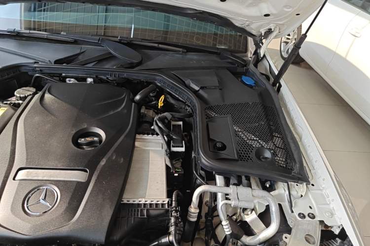 Used Mercedes-Benz C-Class 2015 C 300 Sport Edition Engine Bay Left