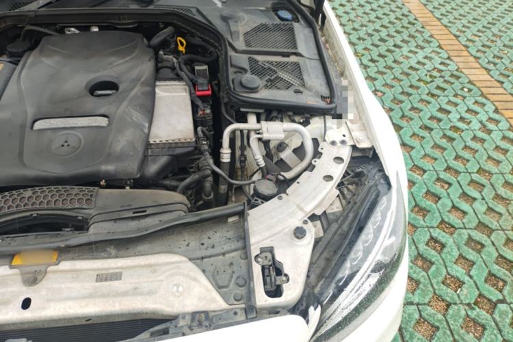 Used Mercedes-Benz C-Class 2015 C 200 L Sport Edition Engine Bay Left