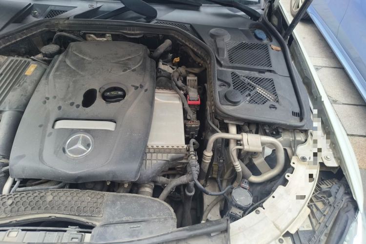 Used Mercedes-Benz C-Class 2015 C 200 L Engine Bay Left