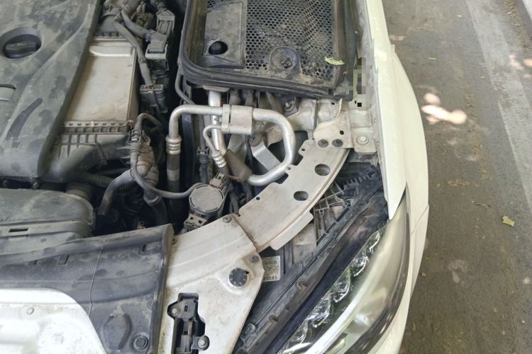 Used Mercedes-Benz C-Class 2015 Facelift C 180 L Engine Bay Left