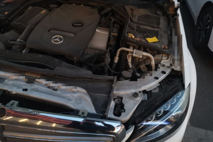 Used Mercedes-Benz C-Class 2015 C 200 L Engine Bay Left