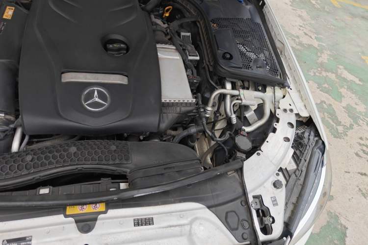 Used Mercedes-Benz C-Class 2015 C 300 L Sport Edition Engine Bay Left