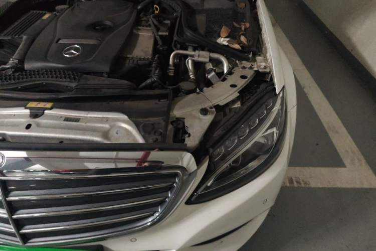 Used Mercedes-Benz C-Class 2015 Facelift C 200 L Engine Bay Left