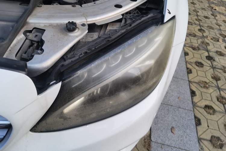 Used Mercedes-Benz C-Class 2015 C 180 L Sport Edition Engine Bay Left