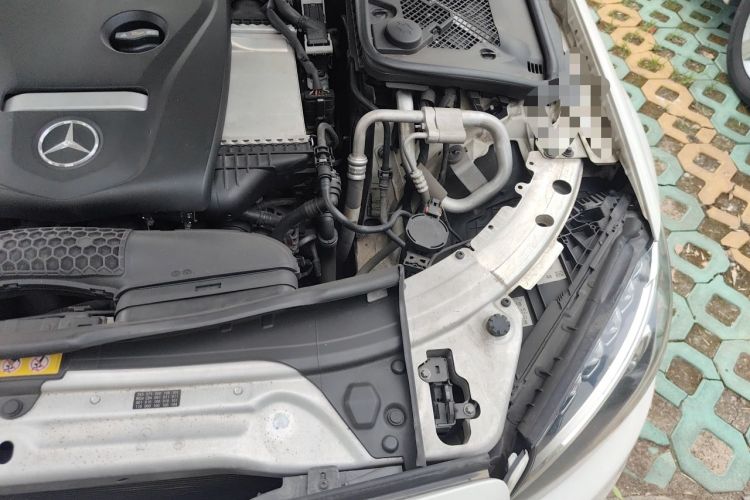 Used Mercedes-Benz C-Class 2015 Revised C 200 L Sport Edition Engine Bay Left