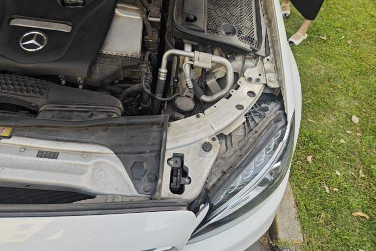 Used Mercedes-Benz C-Class 2015 Revised C 200 L Sport Edition Engine Bay Left
